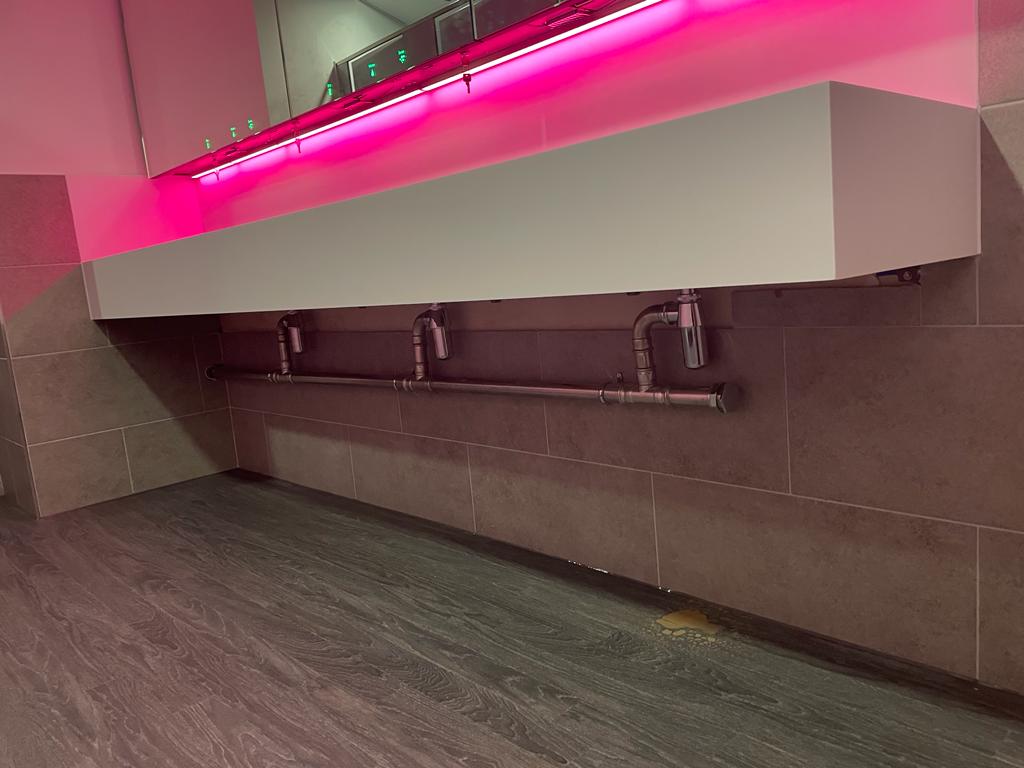Sink plumbing installation